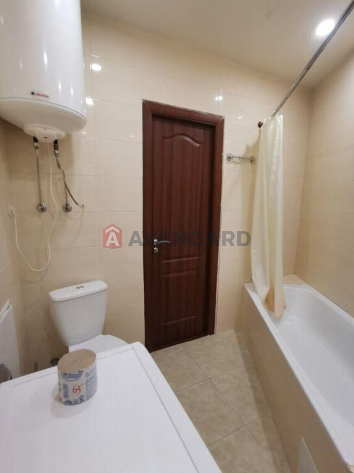 1 ��. ��������, 33/15/7 ��. �., 18/24 ������ ���� 7