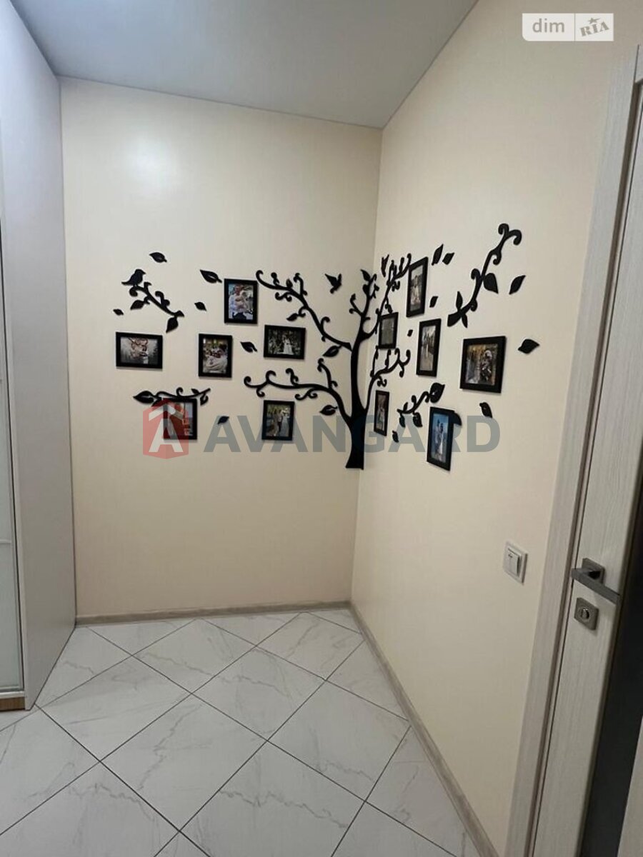 2 ��. ��������, 68/-/- ��. �., 5/5 ������ ���� 22