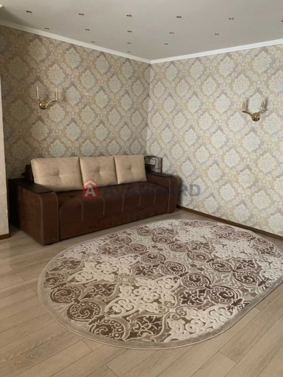 4 ��. ��������, 134/-/12 ��. �., 10/12 ������ ���� 2