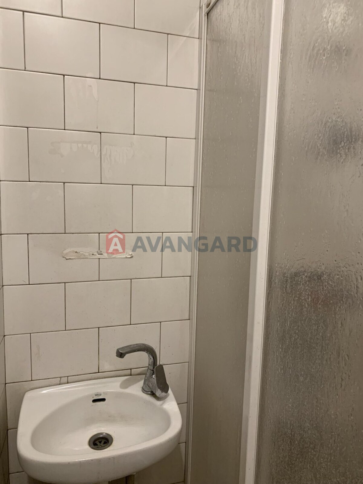 2 ��. ��������, 63/27/10 ��. �., 5/5 ������ ���� 11