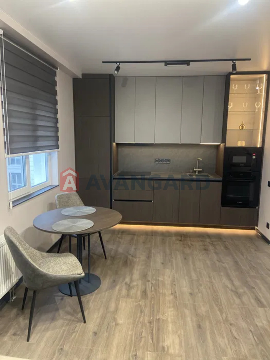 1 . , 41/-/20 . ., 10/21   9