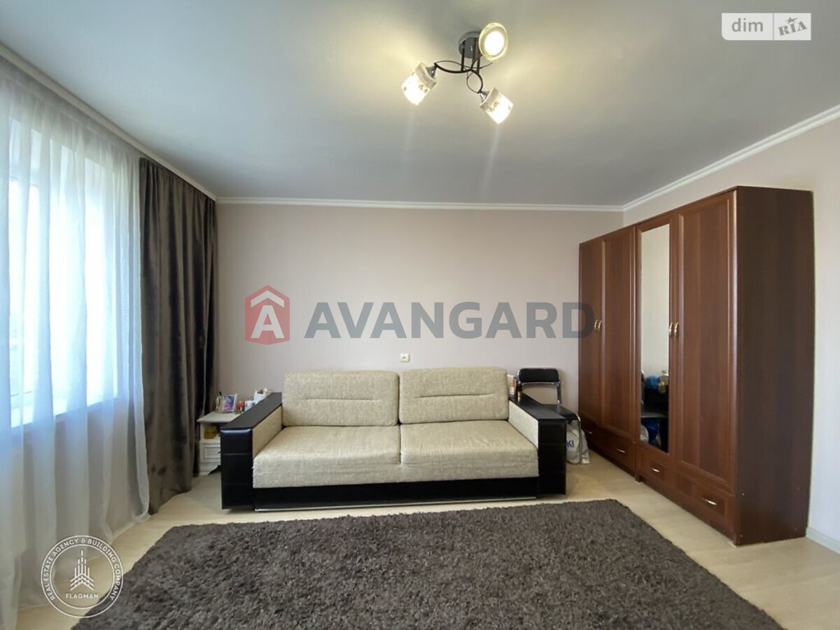 4 ��. ��������, 76/-/10 ��. �., 9/9 ������ ���� 8