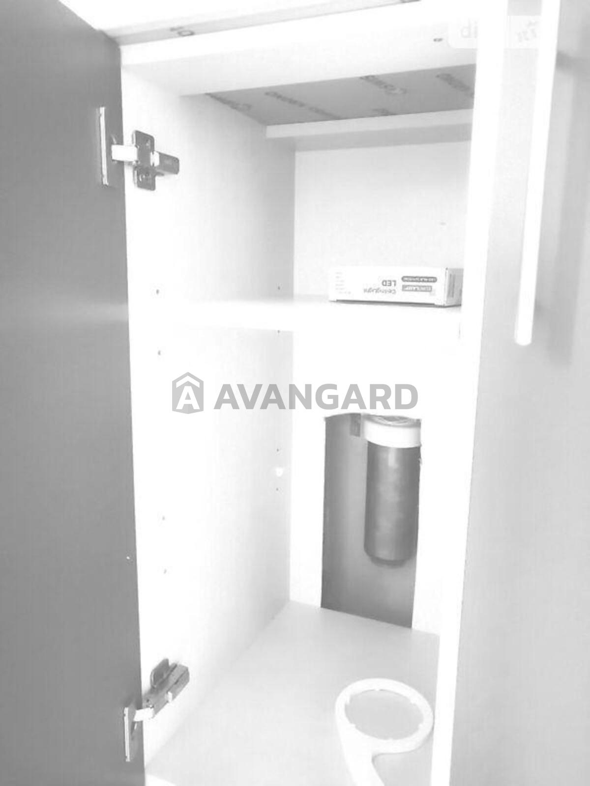 1 ��. ��������, 34/15/8 ��. �., 1/11 ������ ���� 13