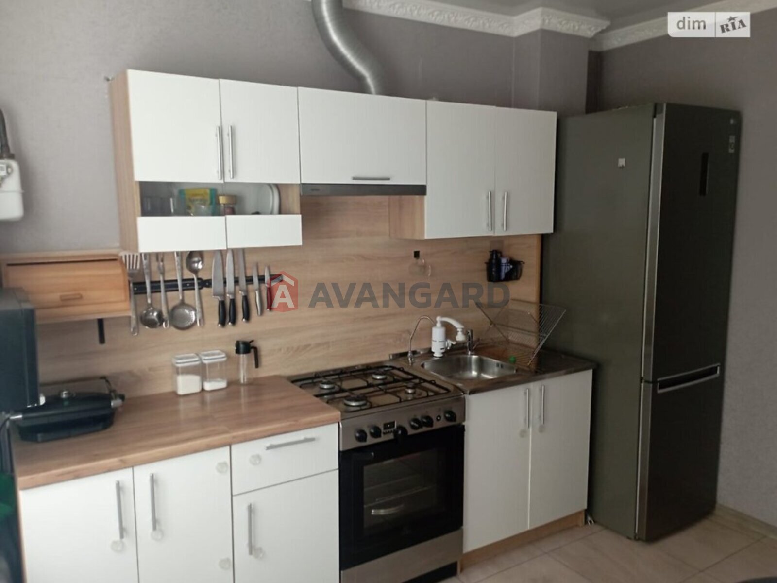 3 ��. ��������, 63/-/8 ��. �., 2/9 ������ ���� 1