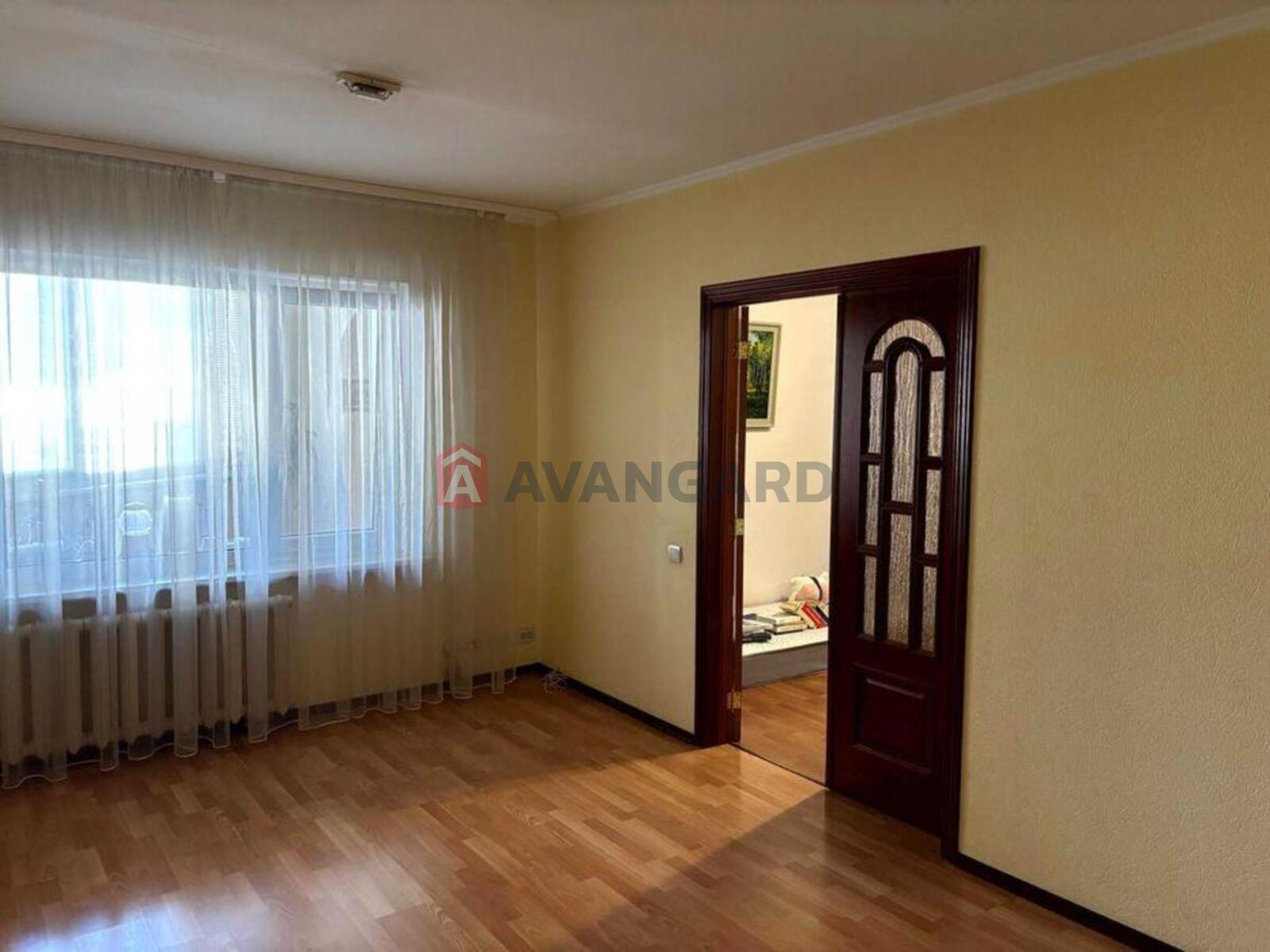 3 ��. ��������, 79/-/8 ��. �., 4/14 ������ ���� 9