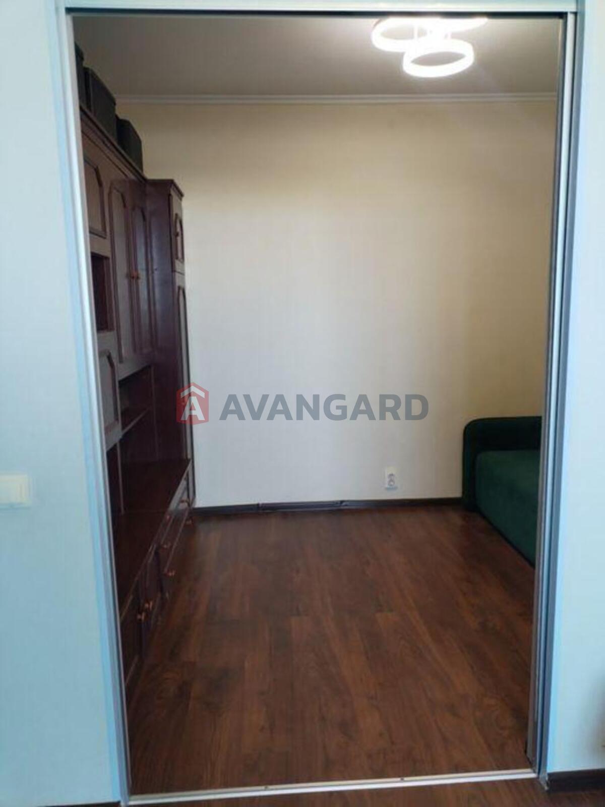 1 ����. ��������, 50/-/11 ��. �., 16/16 ���� ���� 4