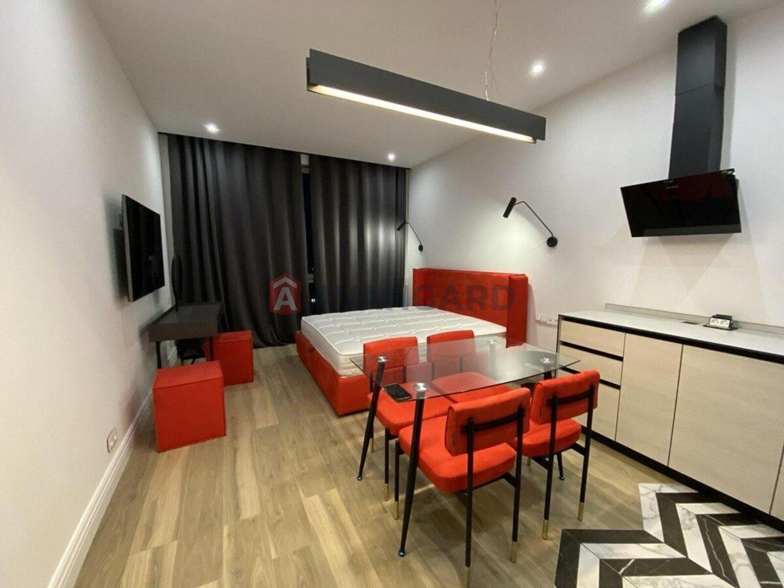 1 ��. ��������, 33/17/6 ��. �., 12/26 ������ ���� 4