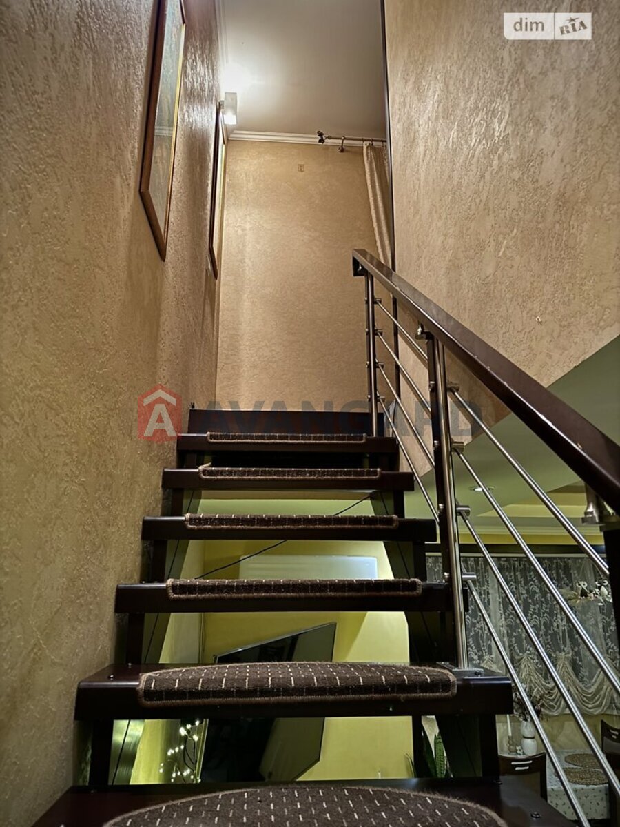 3 ��. ��������, 93/53/35 ��. �., 4/5 ������ ���� 16