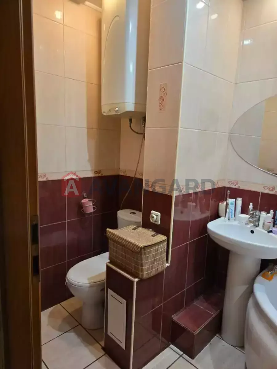 2 ��. ��������, 64/30/19 ��. �., 14/16 ������ ���� 3