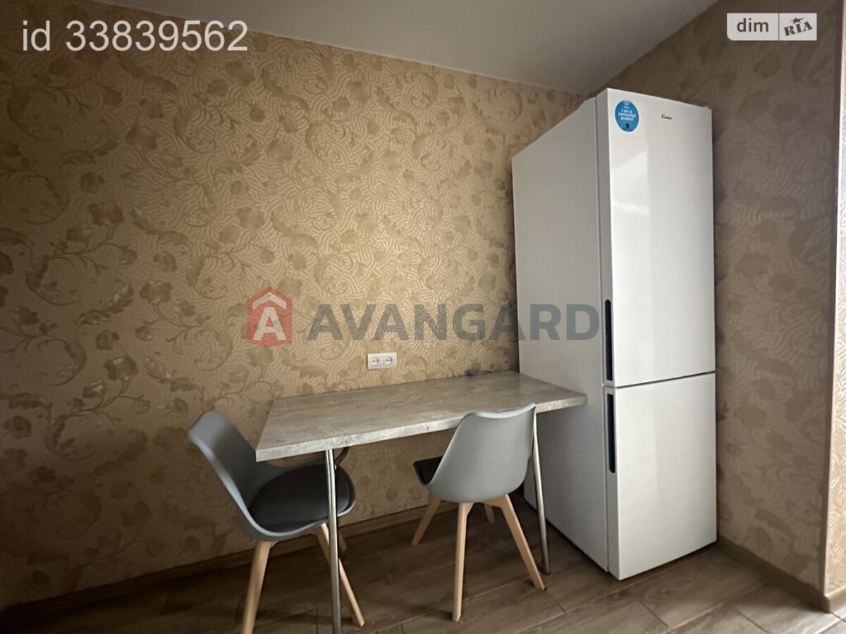 1 ����. ��������, 38/17/12 ��. �., 3/10 ���� ���� 3