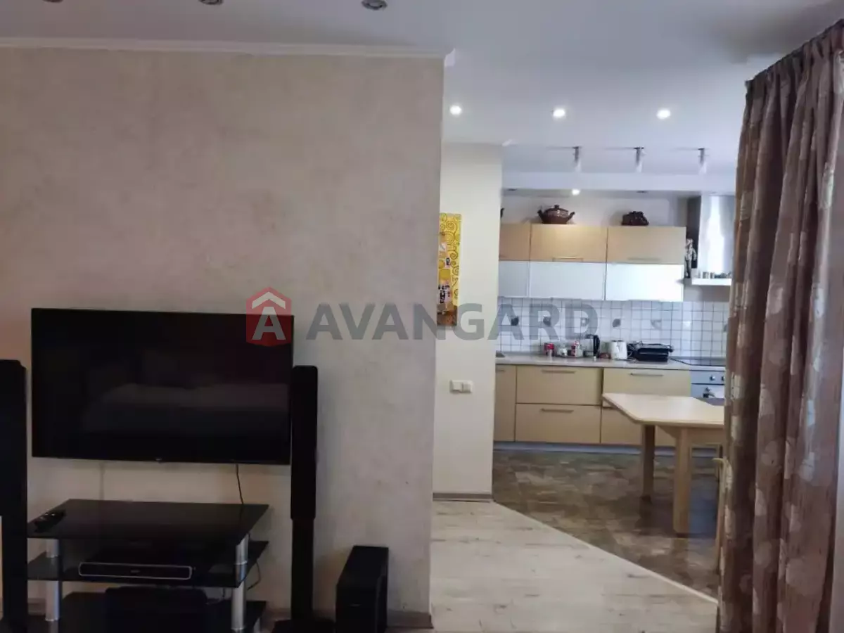 3 ����. ��������, 99/-/12 ��. �., 13/17 ���� ���� 6