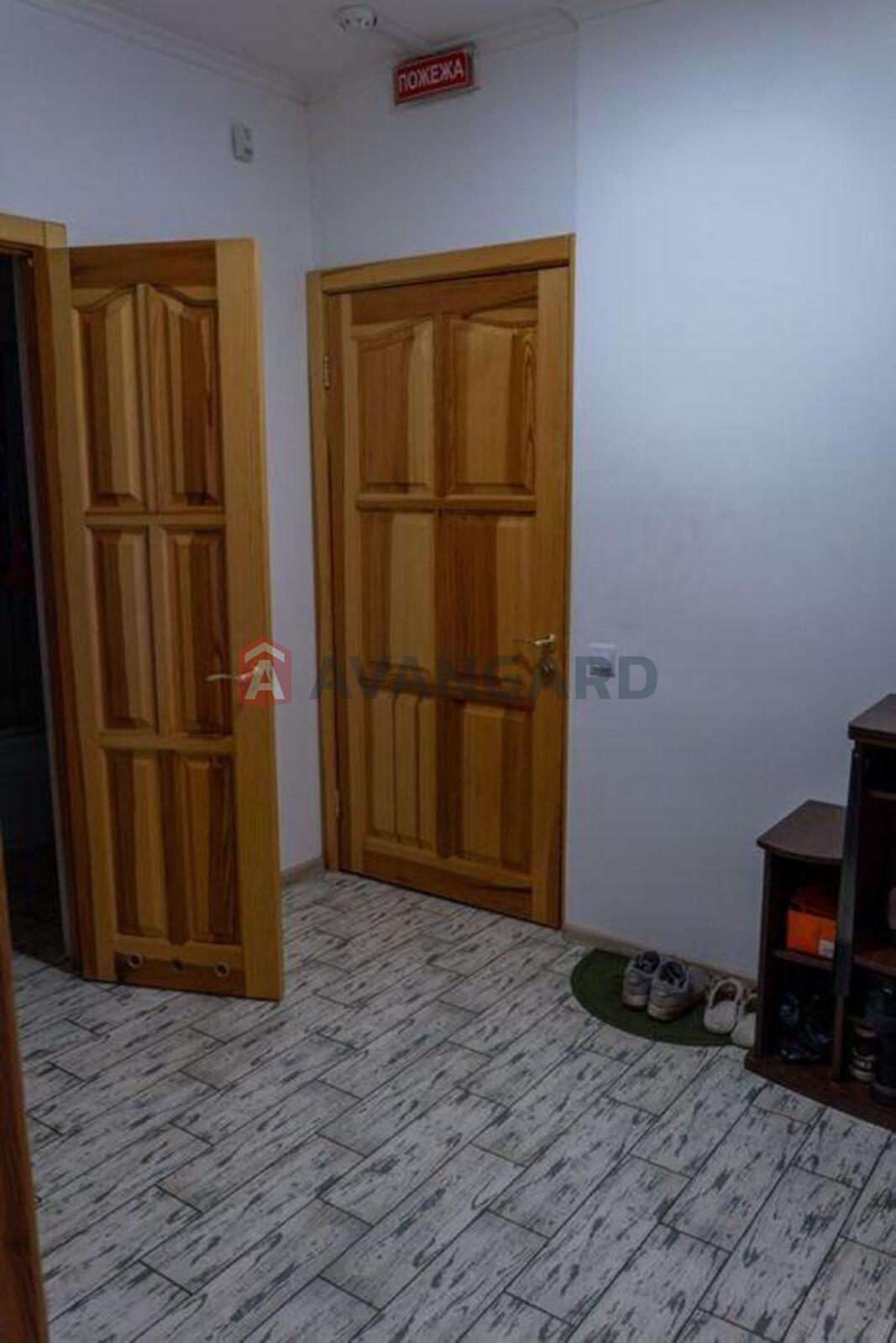 1 ��. ��������, 53/-/14 ��. �., 6/24 ������ ���� 18