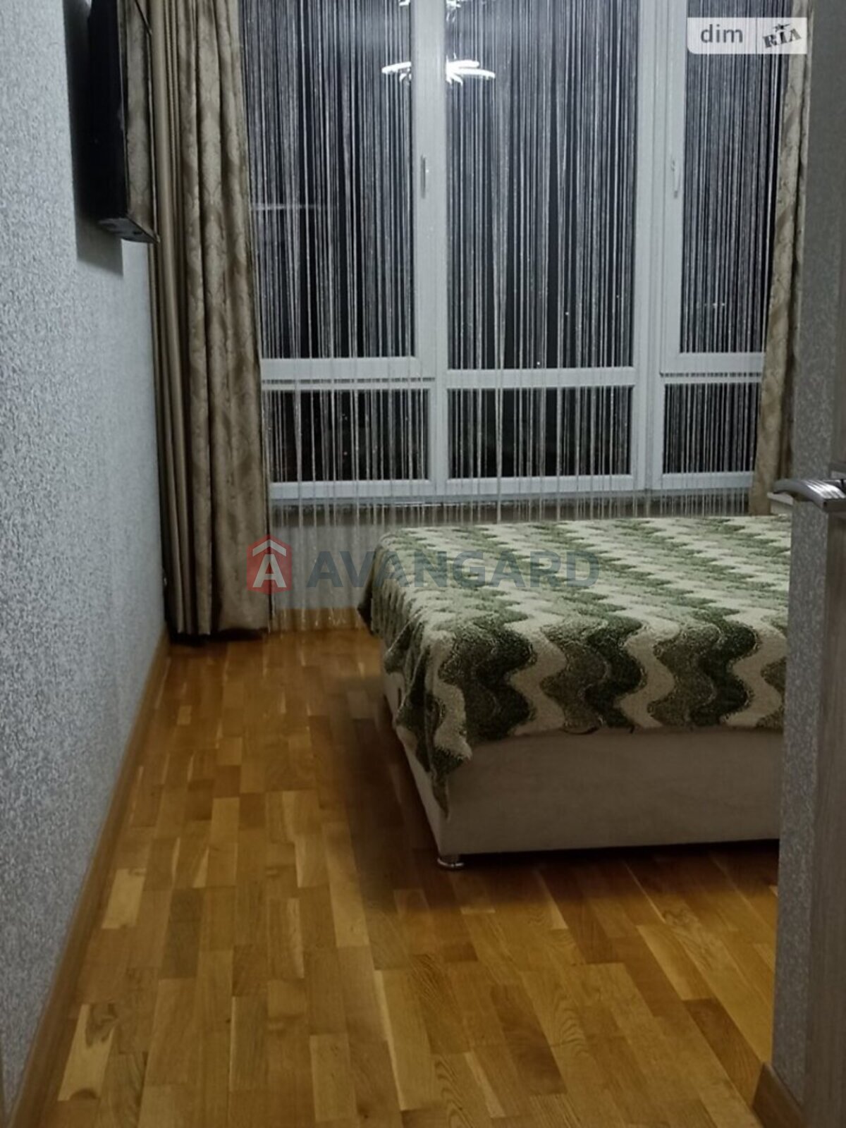 1 ����. ��������, 40/-/- ��. �., 6/16 ���� ���� 20