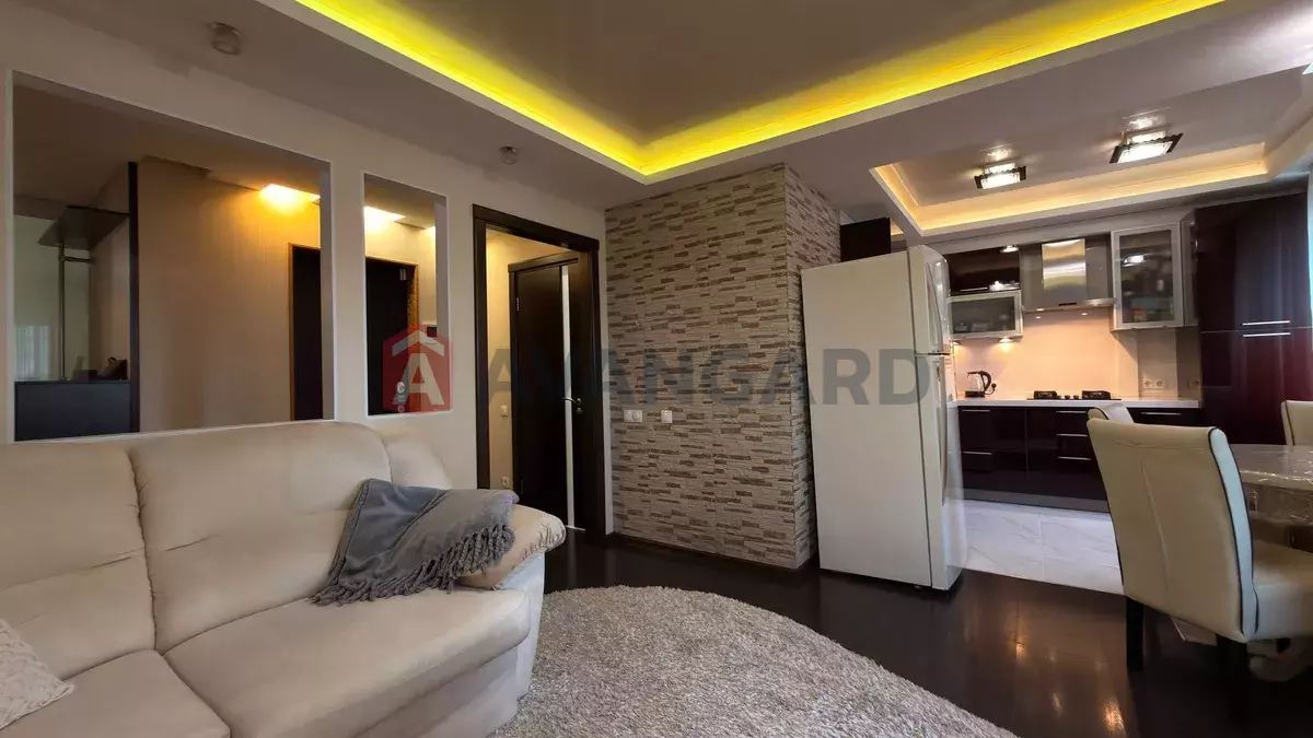 3 ��. ��������, 75/-/11 ��. �., 4/9 ������ ���� 6