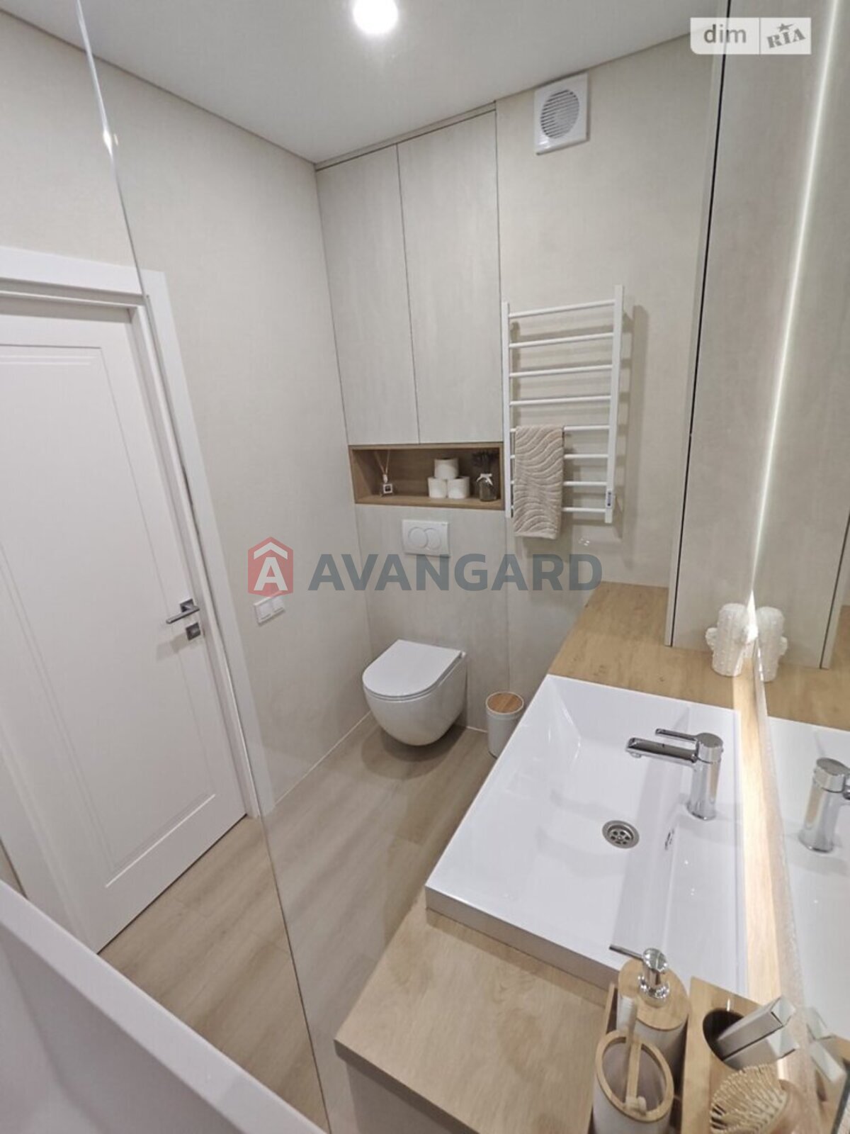 1 ����. ��������, 43/30/16 ��. �., 8/10 ���� ���� 21
