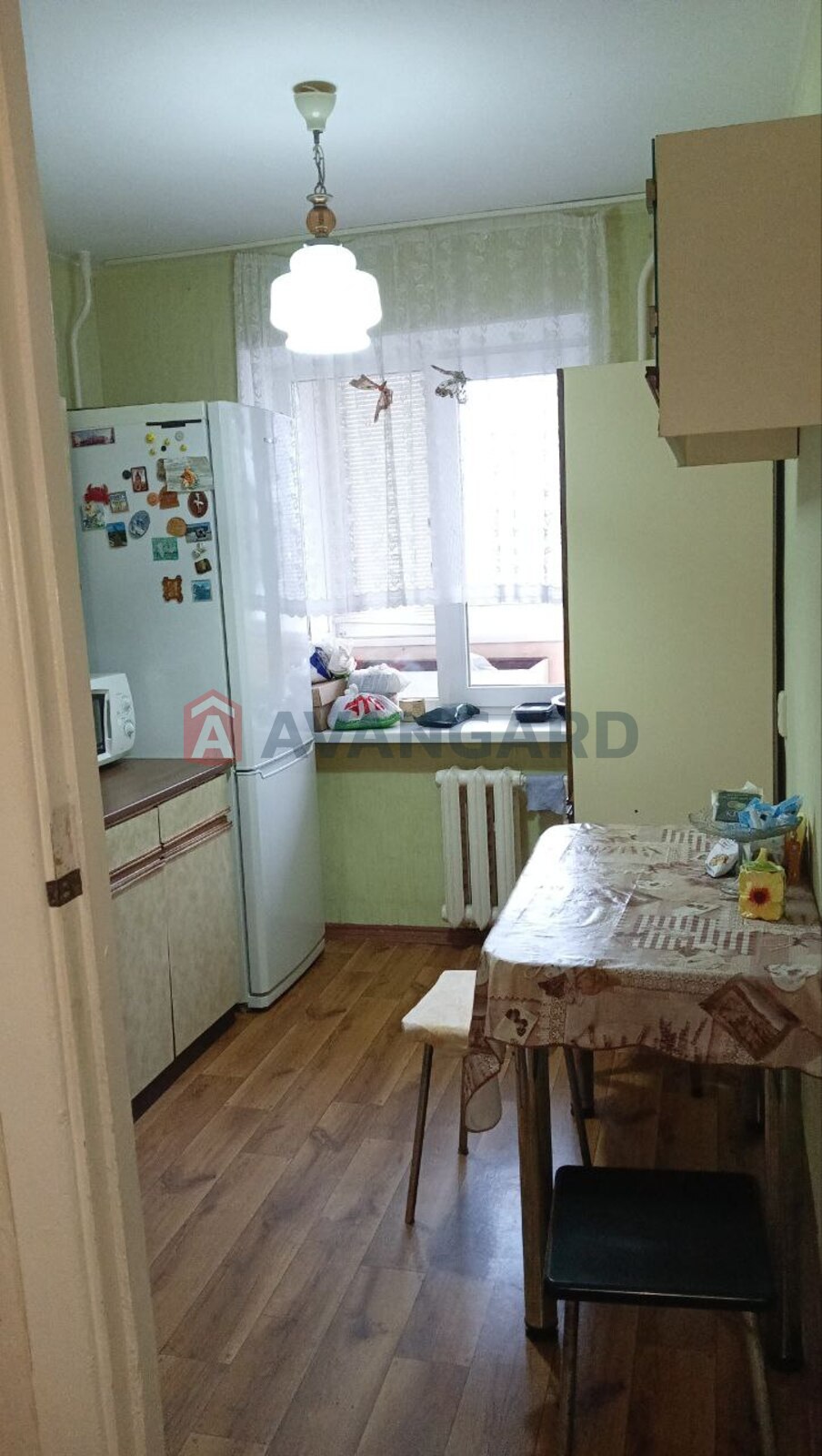 4 ��. ��������, 82/51/7 ��. �., 8/9 ������ ���� 5