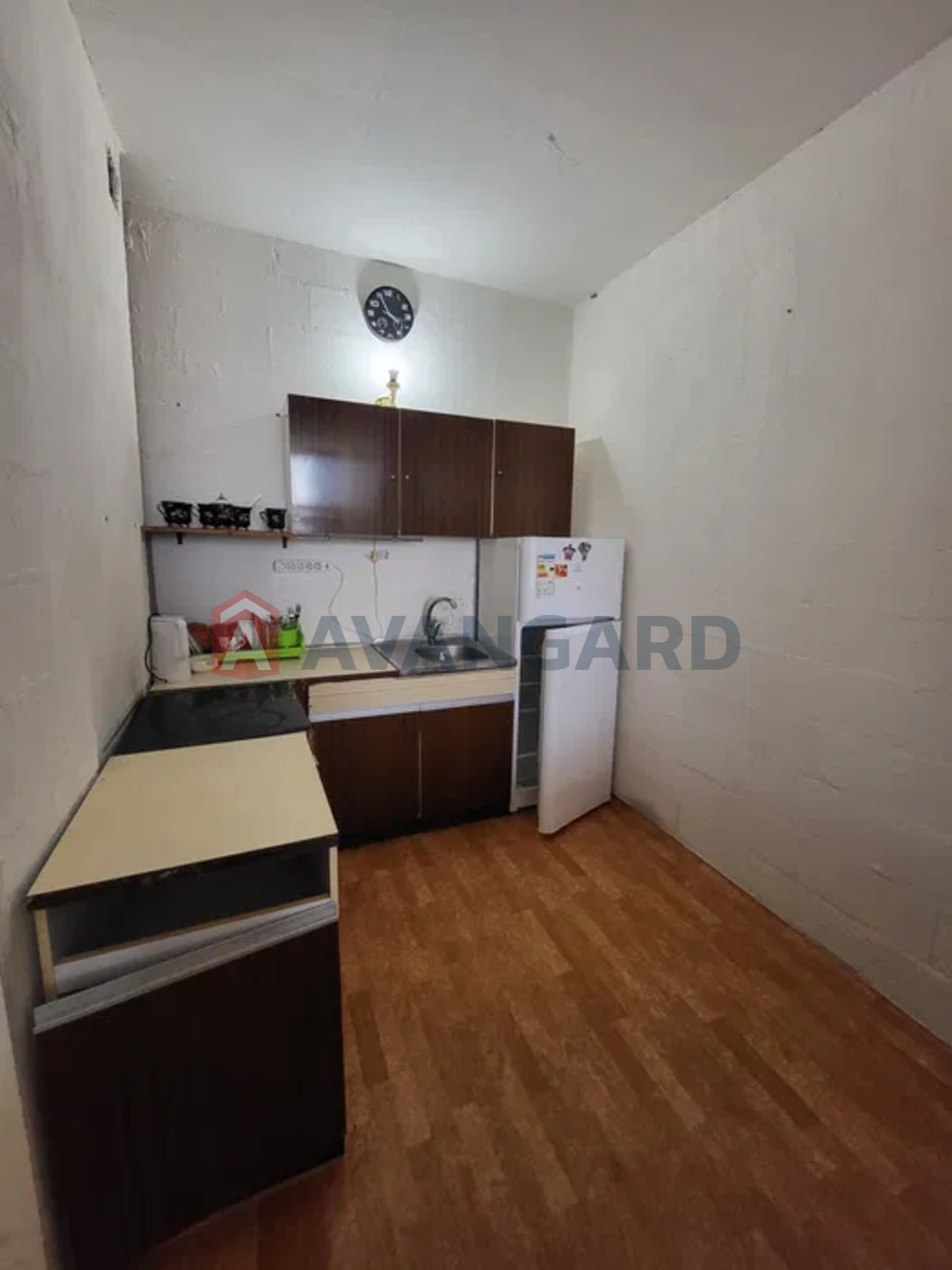 2 ����. ��������, 49/-/7 ��. �., 11/25 ���� ���� 7