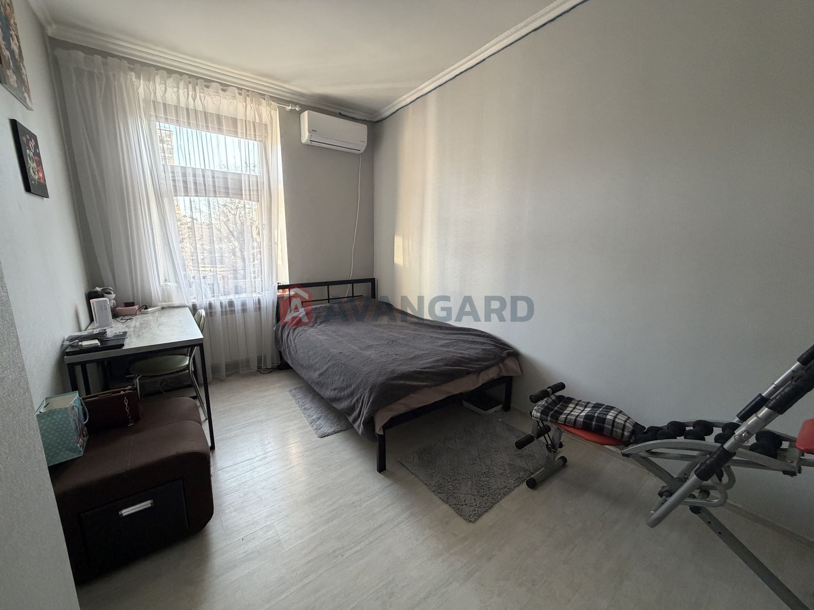 2 ����. ��������, 50,5/27,8/6,3 ��. �., 3/3 ���� ���� 3