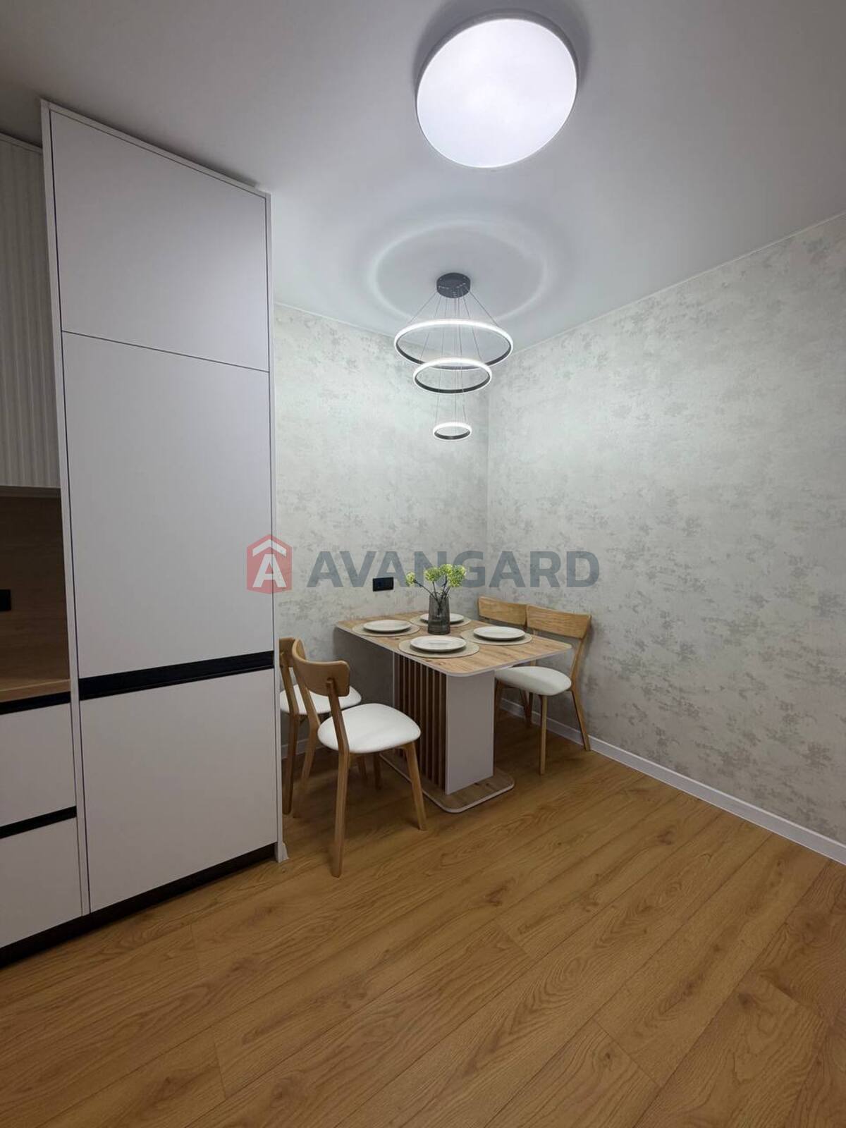 2 ��. ��������, 55/30/12 ��. �., 8/12 ������ ���� 3