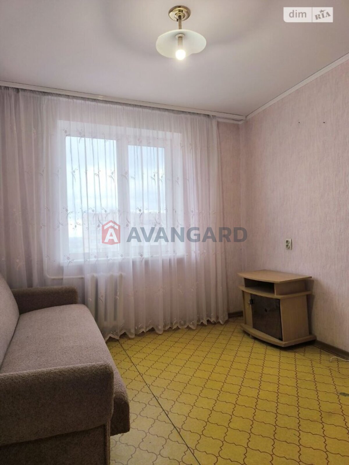 3 ��. ��������, 63/38/8 ��. �., 7/9 ������ ���� 18