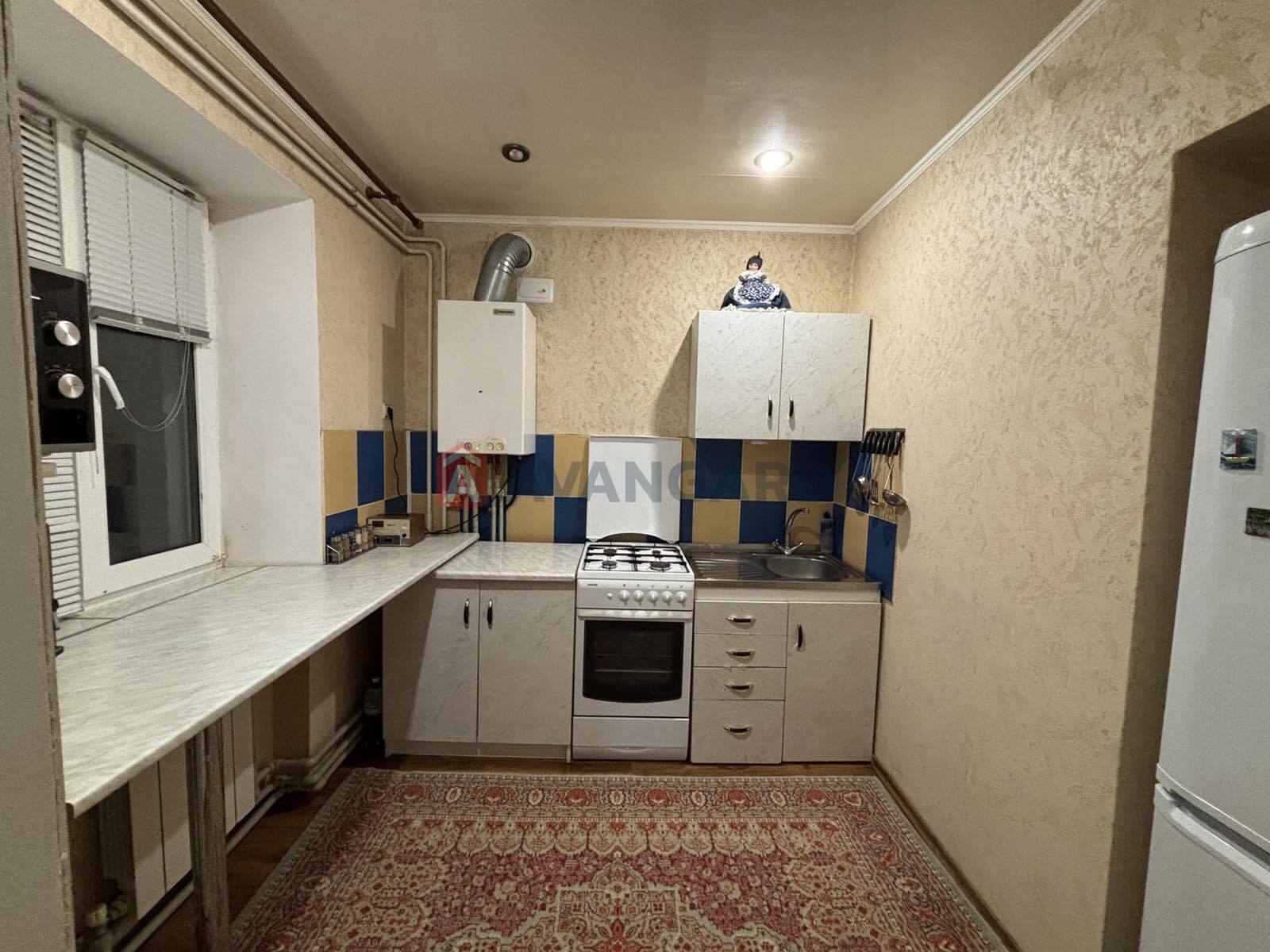 2 ��. ��������, 44/-/7 ��. �., 5/5 ������ ���� 1