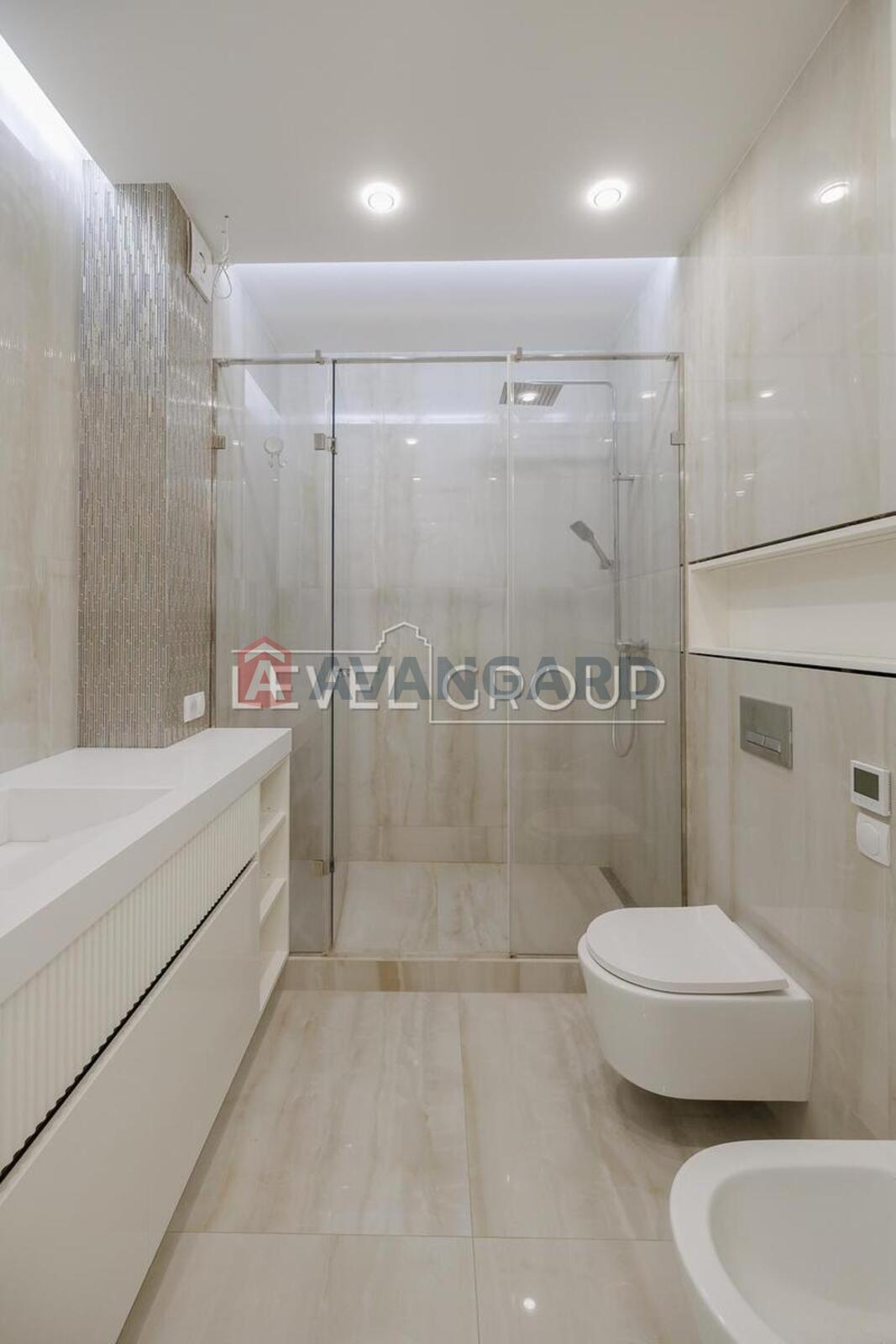 2 ��. ��������, 91/40/27 ��. �., 11/26 ������ ���� 15