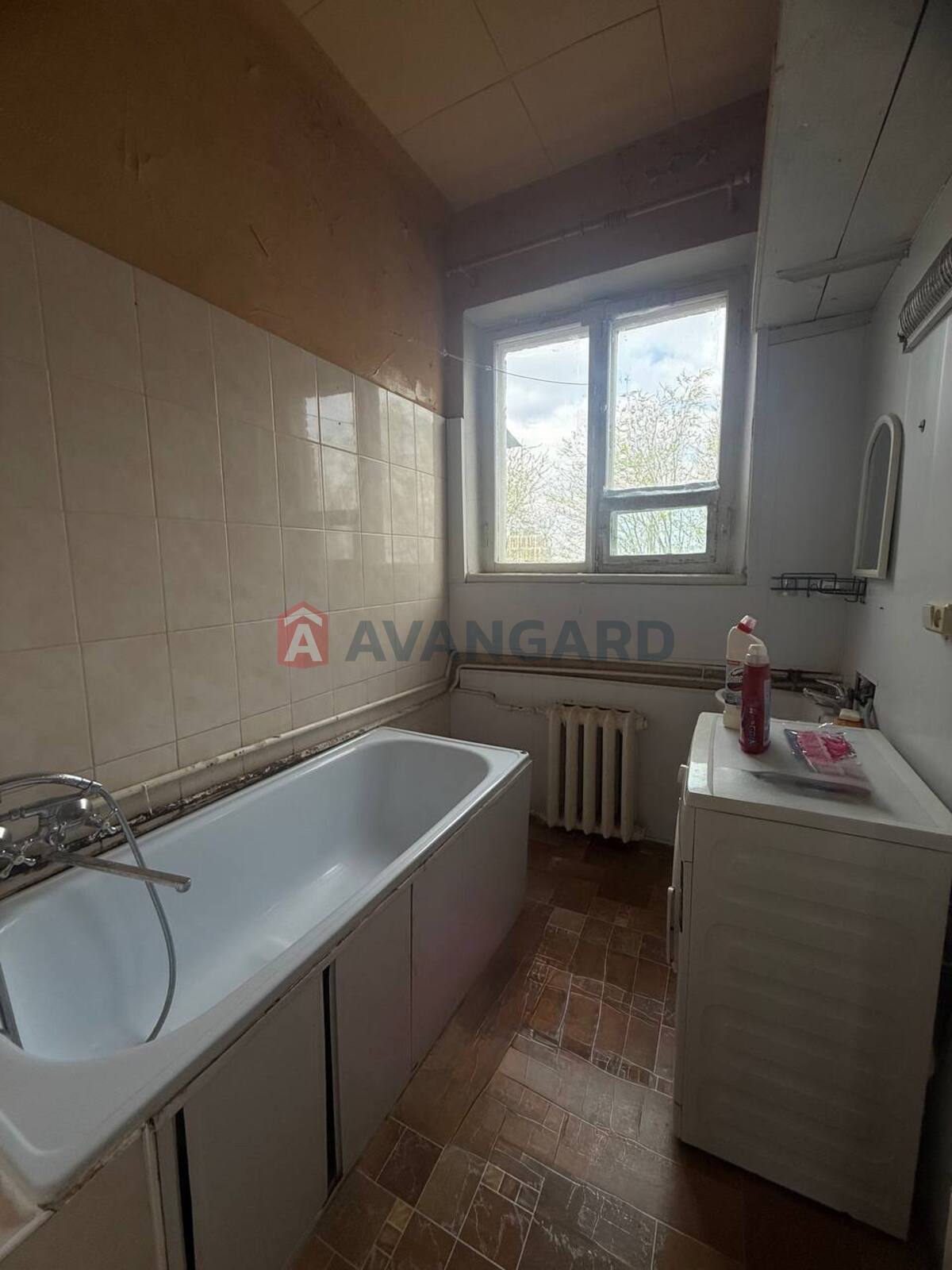 3 ��. ��������, 70/-/6 ��. �., 5/5 ������ ���� 8