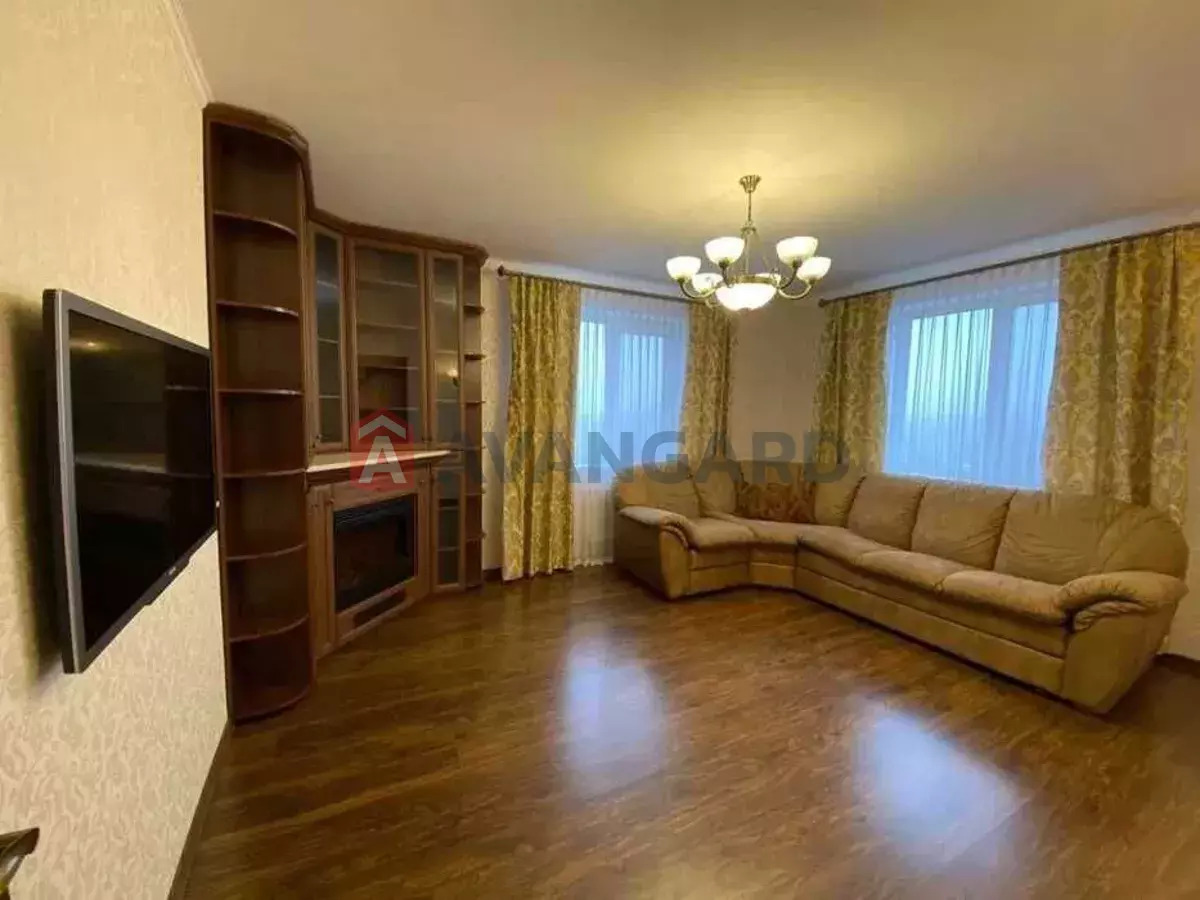 2 ��. ��������, 68/-/10 ��. �., 14/17 ������ ���� 7