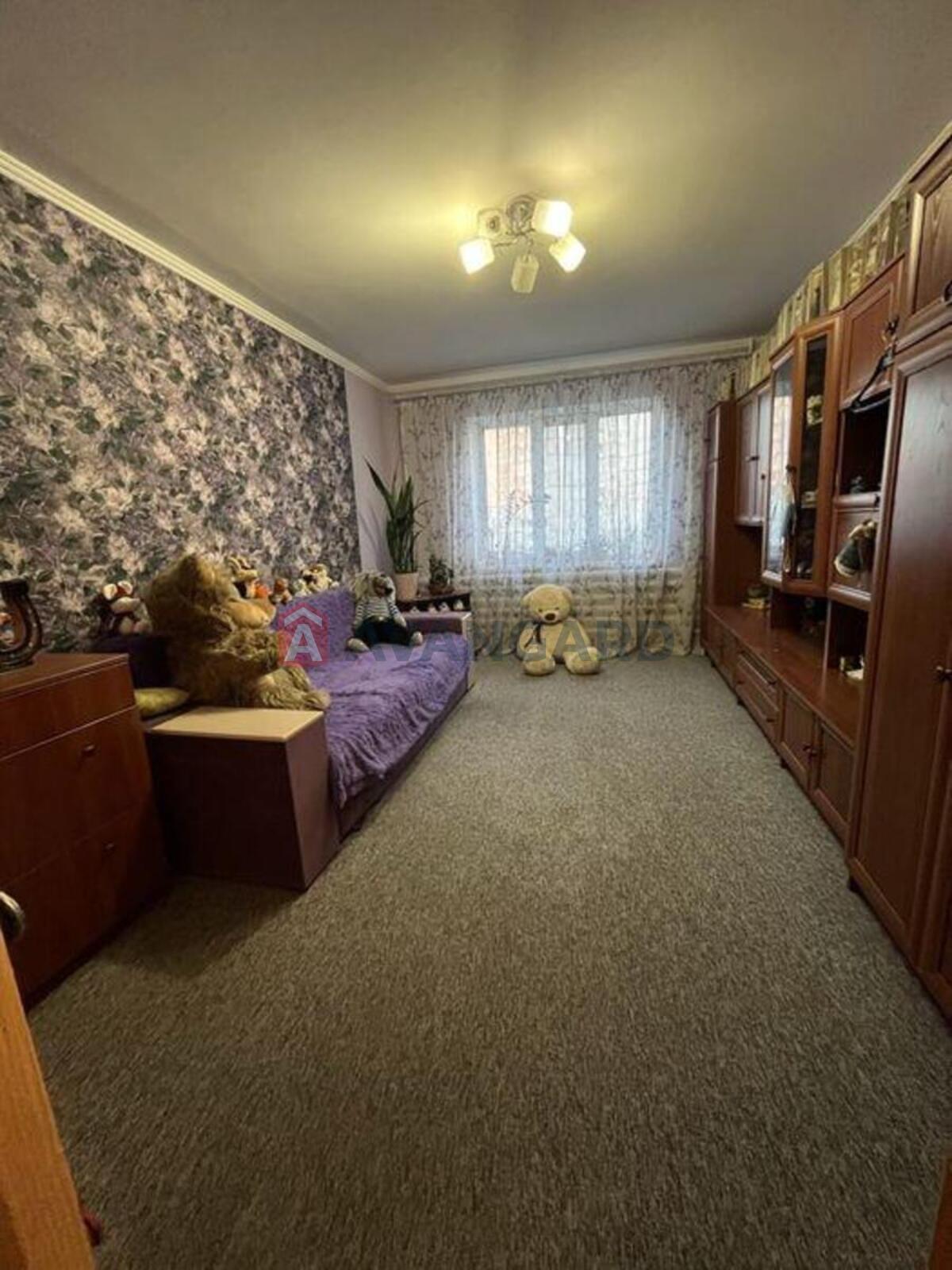 3 ��. ��������, 68/-/7 ��. �., 9/9 ������ ���� 5