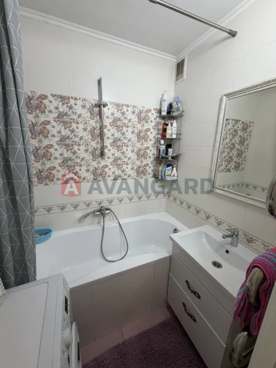 2 ��. ��������, 53/-/9 ��. �., 9/10 ������ ���� 7