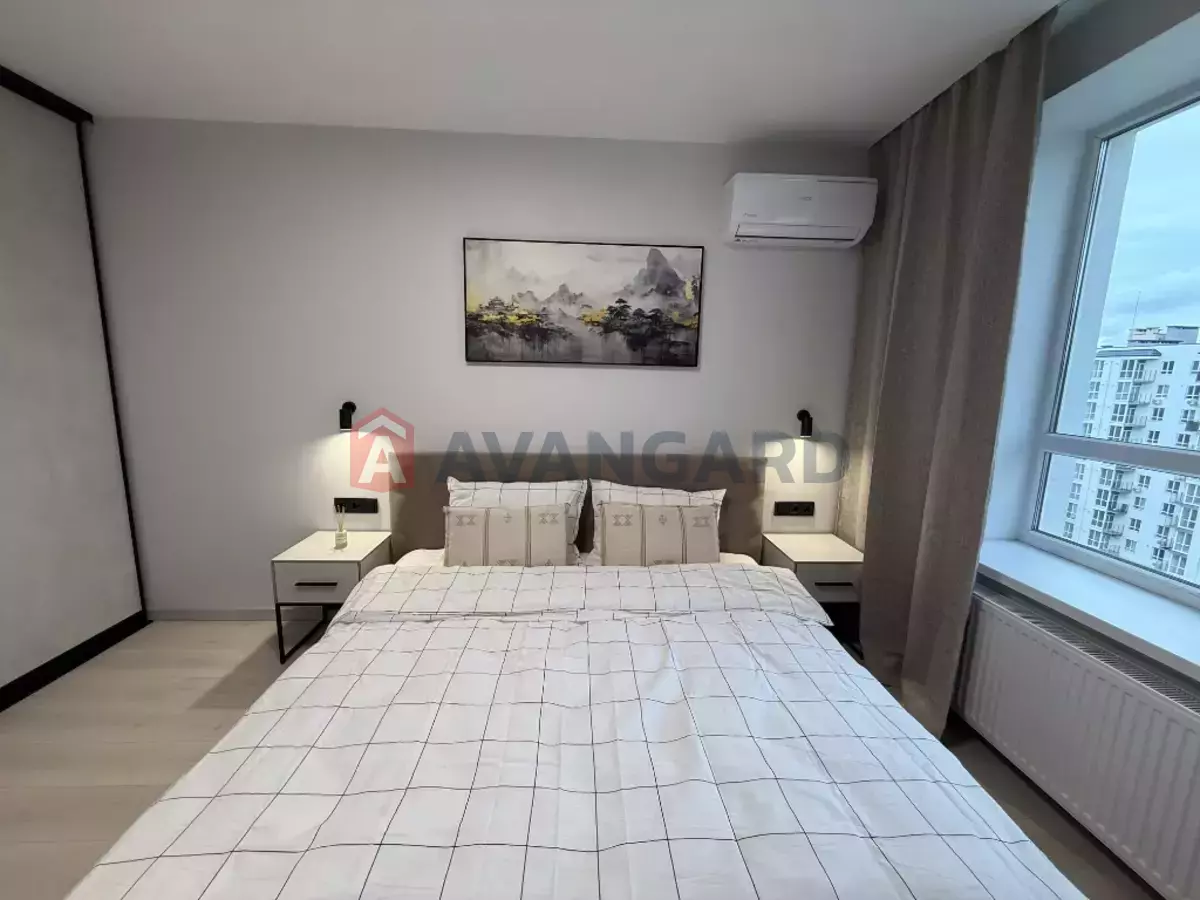 1 ��. ��������, 45/-/- ��. �., 9/10 ������ ���� 2