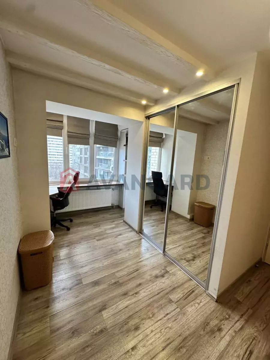 3 ��. ��������, 69/-/8 ��. �., 9/9 ������ ���� 10