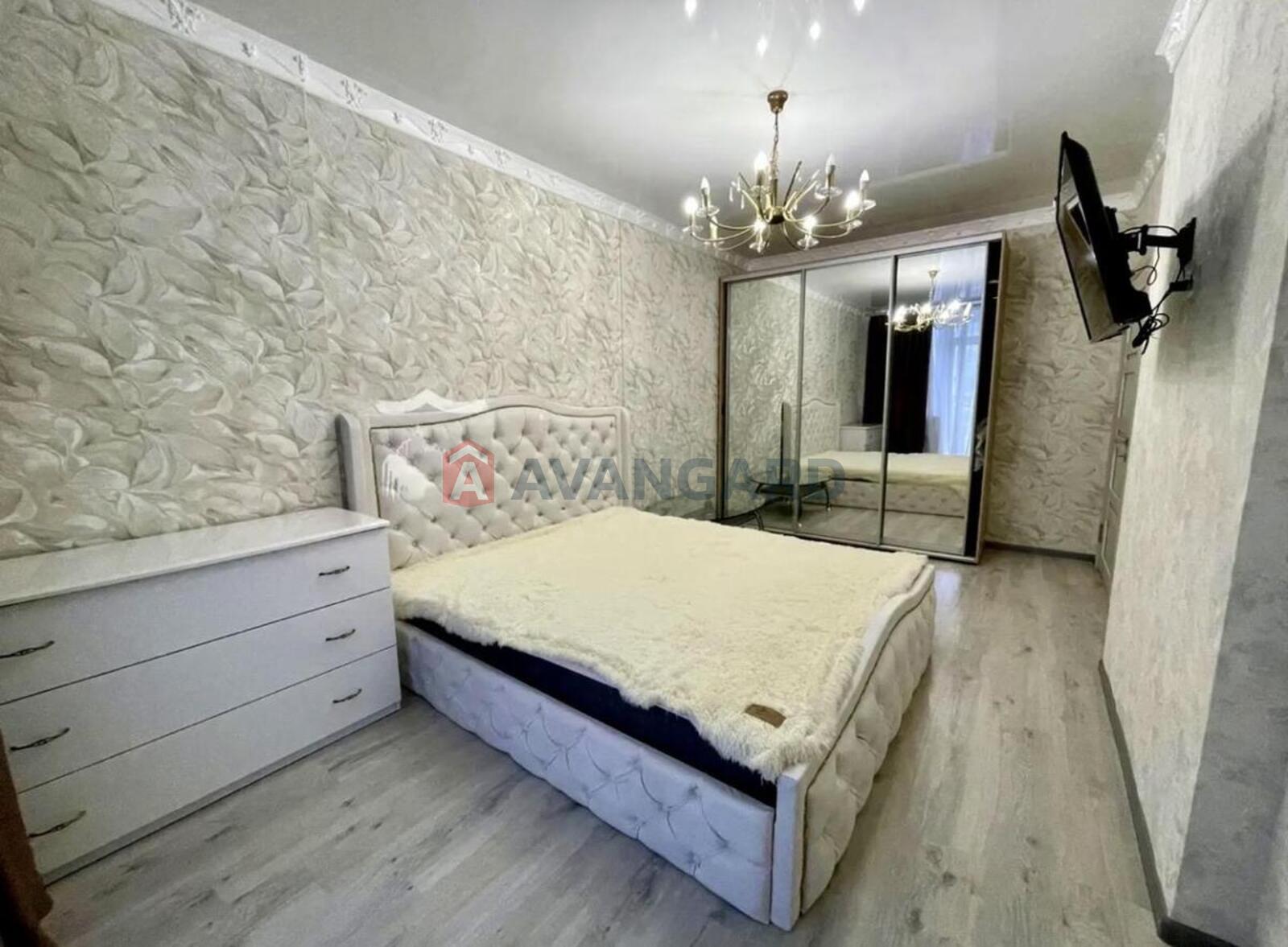 3 ��. ��������, 76/-/32 ��. �., 22/25 ������ ���� 5