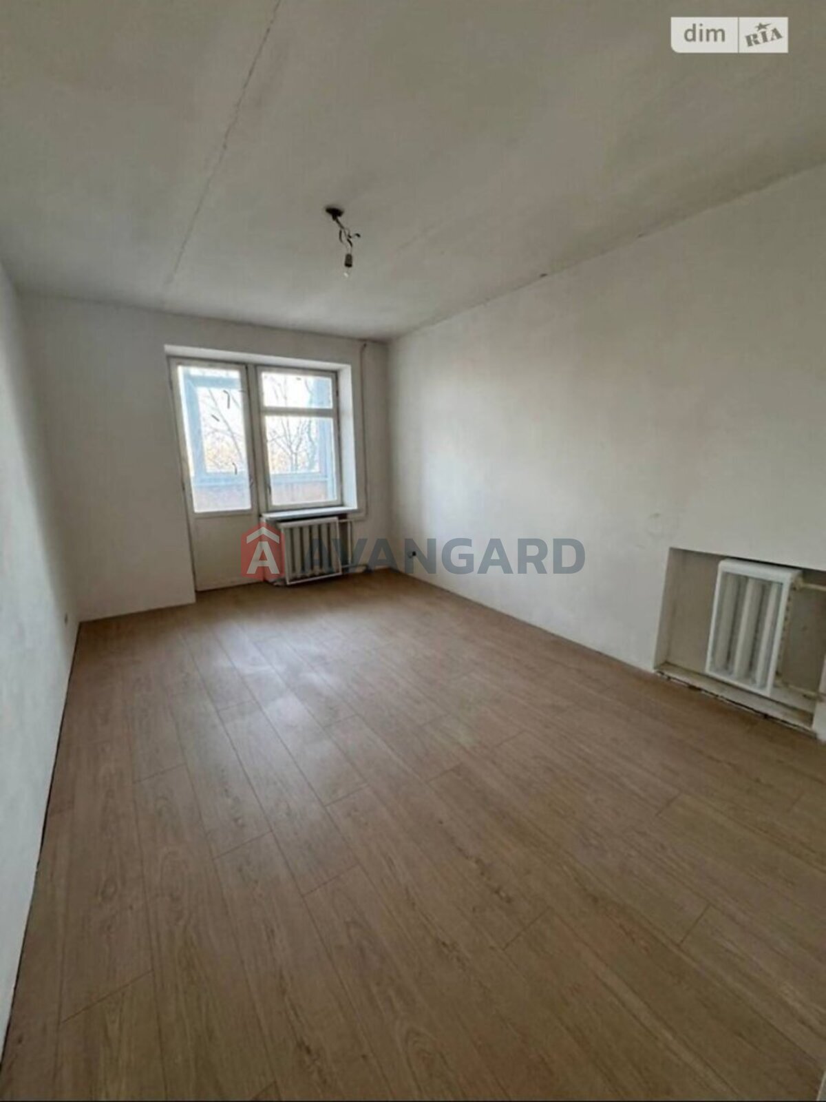 3 ��. ��������, 70/38/7 ��. �., 5/9 ������ ���� 8