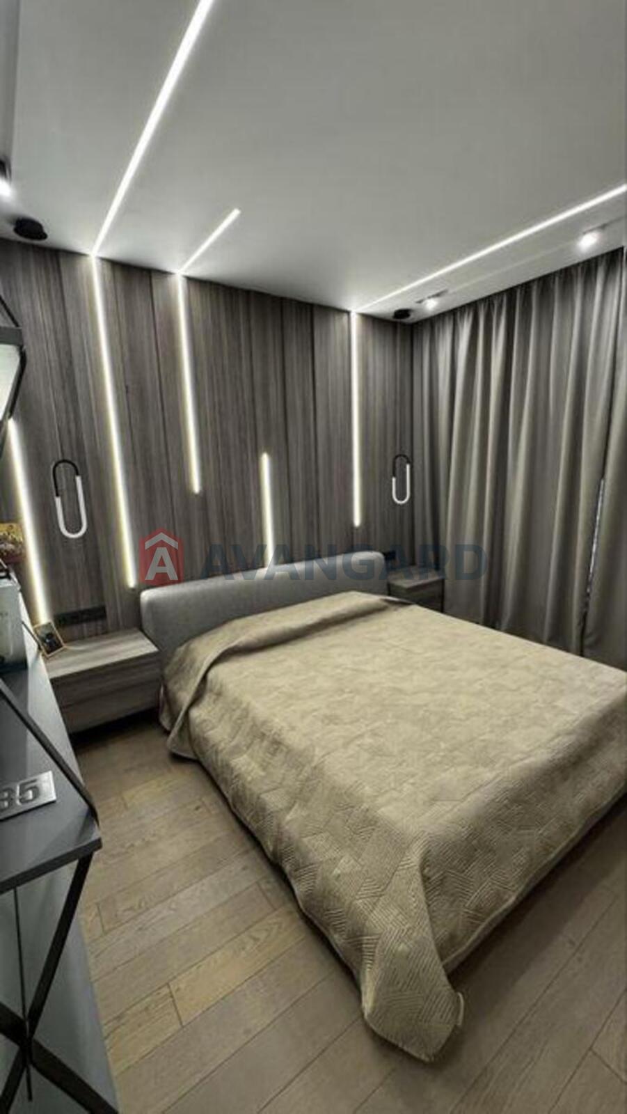 2 ��. ��������, 76/-/23 ��. �., 17/24 ������ ���� 21