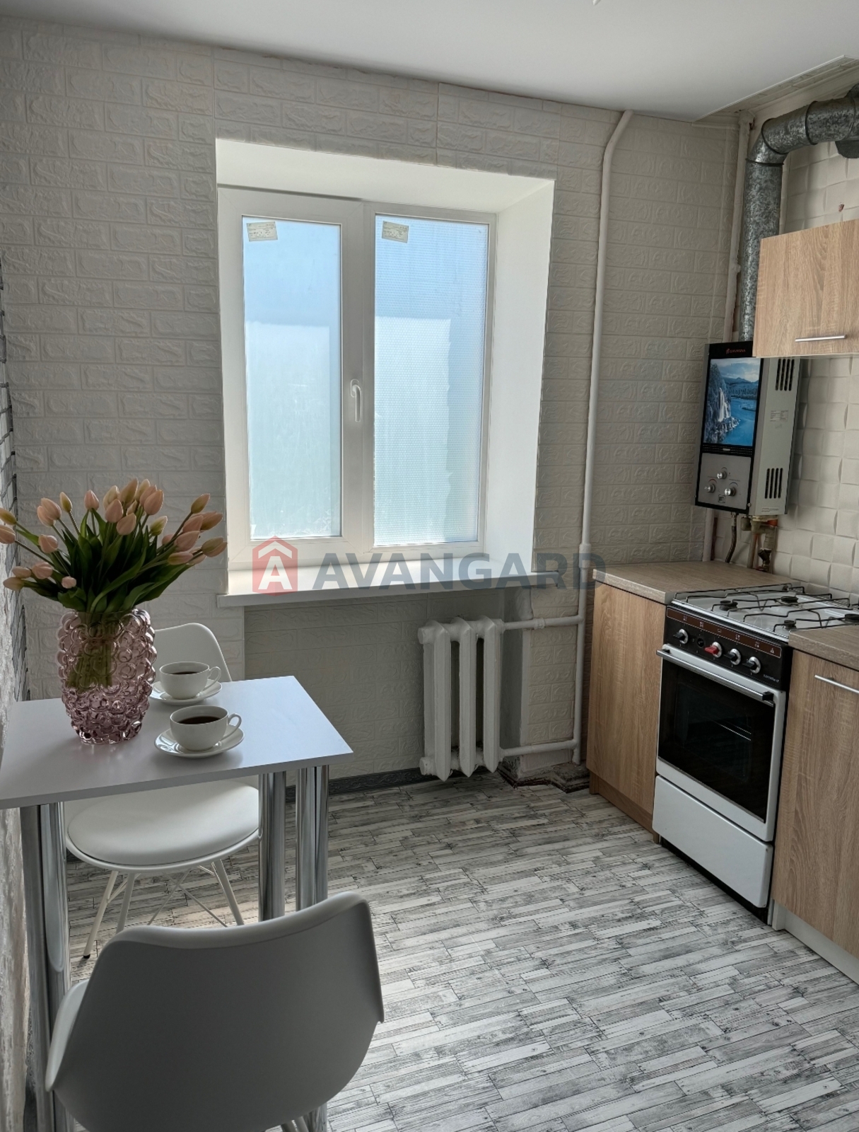 1 ��. ��������, 32.07/16.48/5.83 ��. �., 4/5 ������ ���� 1