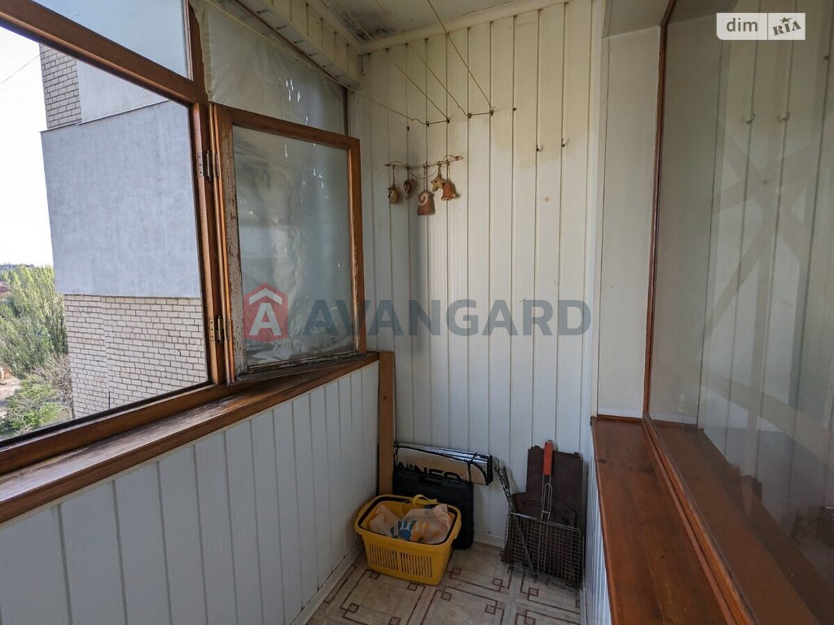 3 кім. квартира, 66/42/8 кв. м., 9/12 поверх фото 8 3 кім. квартира, 66/42/8 кв. м., 9/12 поверх фото 8