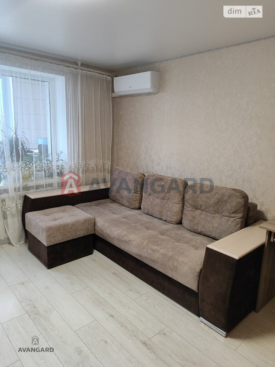 1 ��. ��������, 36/20/6 ��. �., 8/9 ������ ���� 10