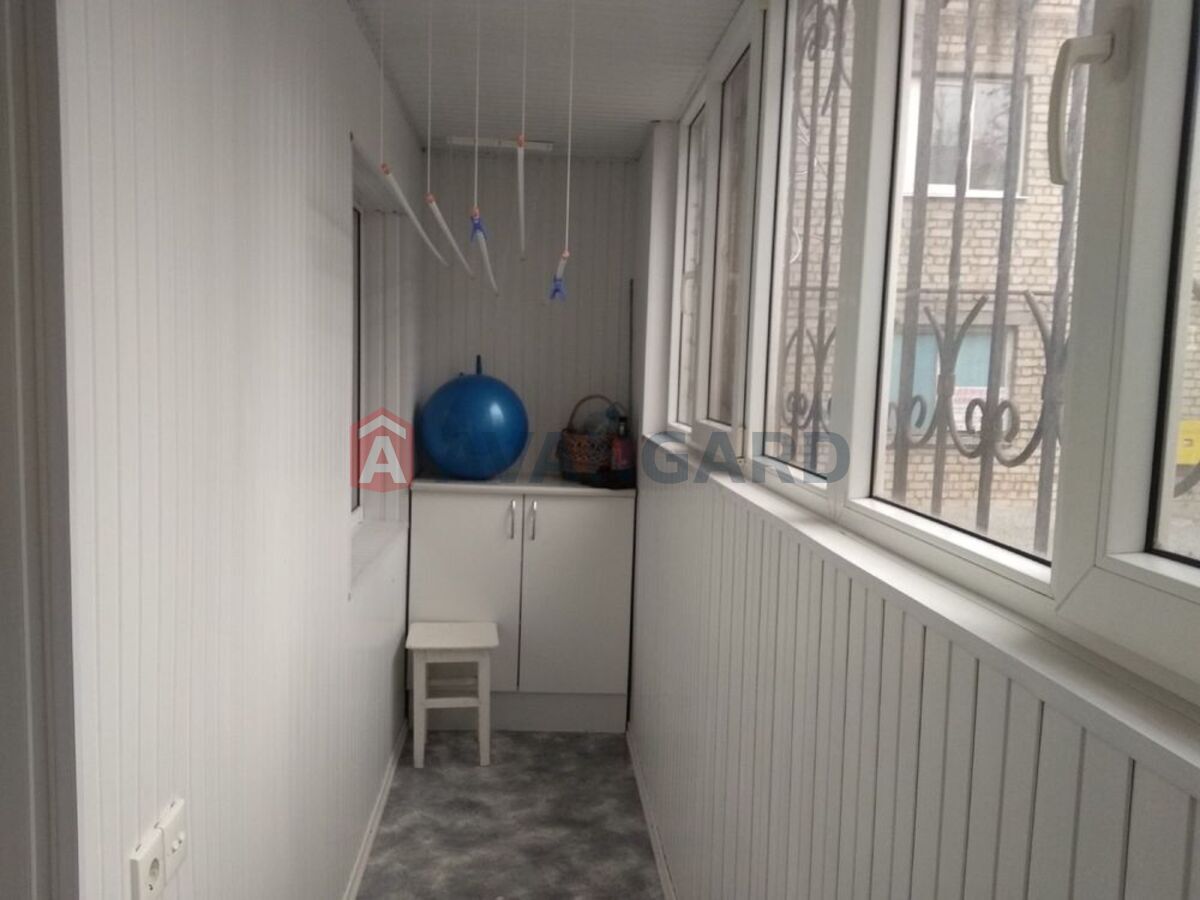 3 ��. ��������, 62/-/12 ��. �., 1/9 ������ ���� 8