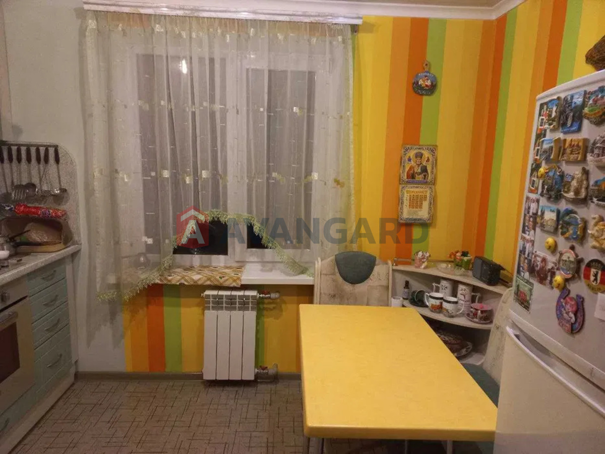 3 ��. ��������, 68/-/8 ��. �., 8/9 ������ ���� 4