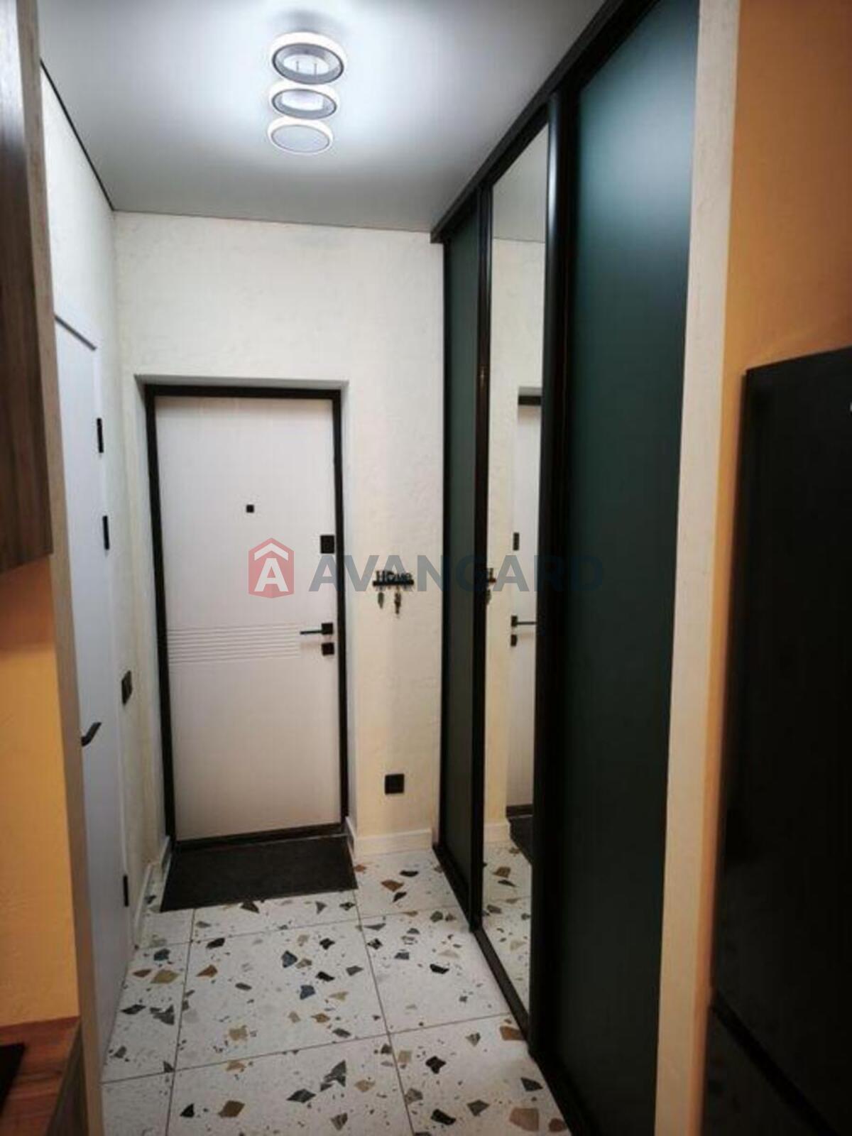 1 ��. ��������, 23/-/23 ��. �., 3/4 ������ ���� 5