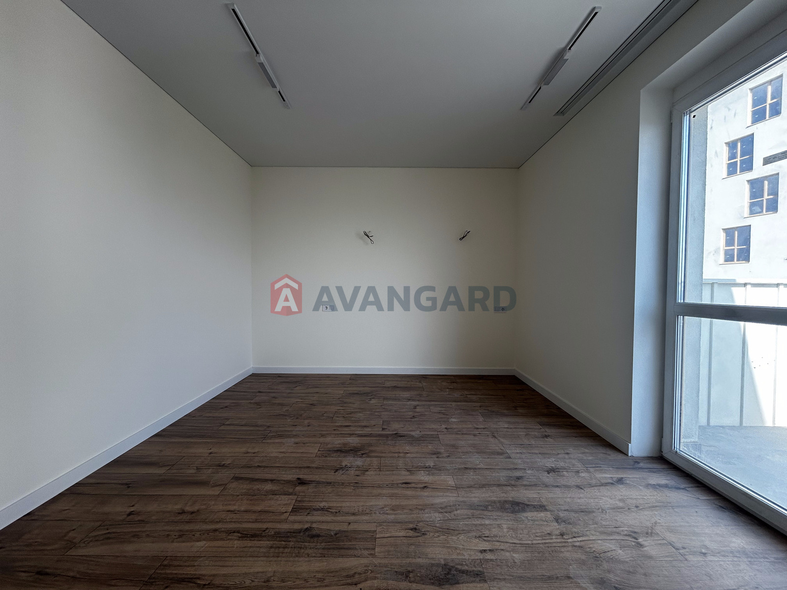 1 ��. ��������, 42.9/17/19 ��. �., 9/9 ������ ���� 13