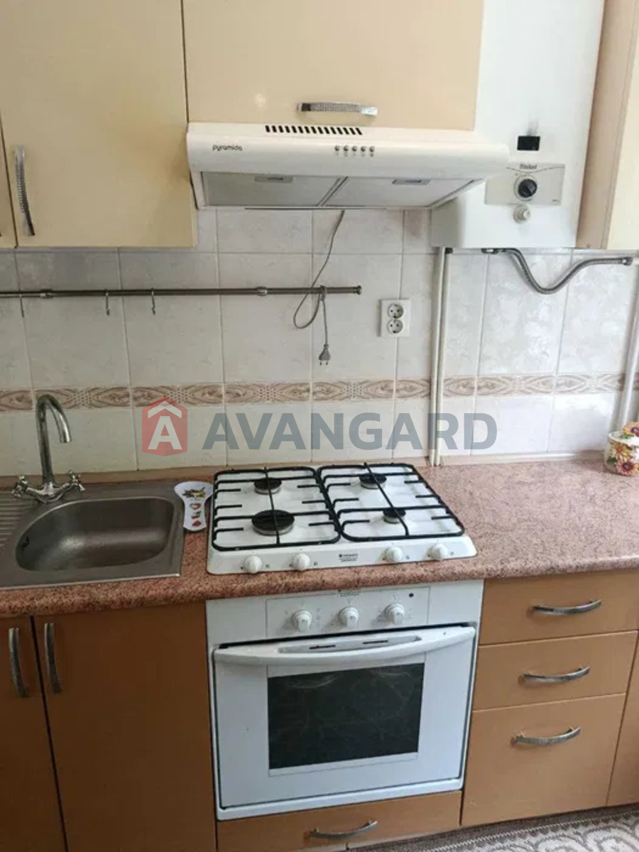 2 ��. ��������, 48/-/6 ��. �., 3/5 ������ ���� 24