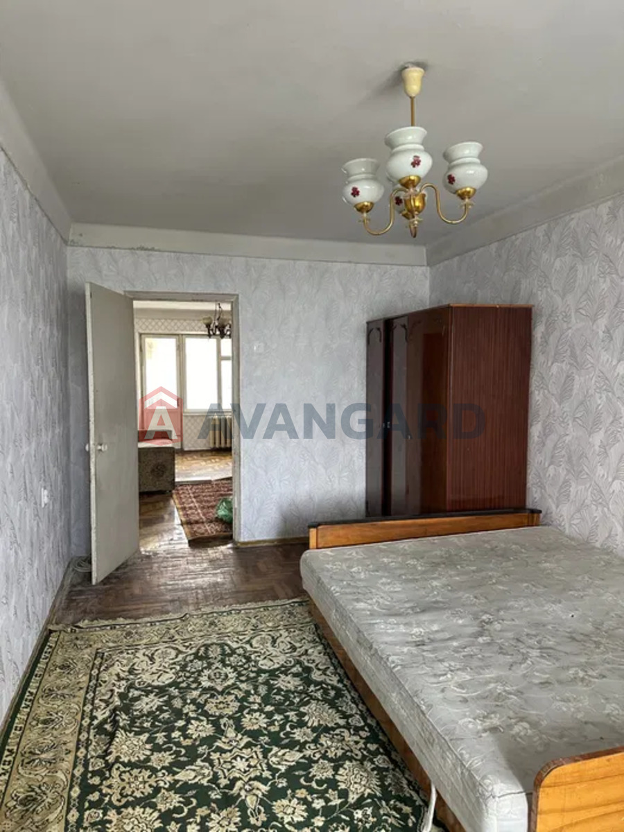 3 ����. ��������, 67/-/7 ��. �., 9/9 ���� ���� 8