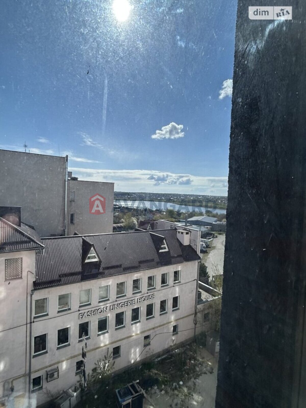 3 ��. ��������, 78/-/- ��. �., 6/10 ������ ���� 8