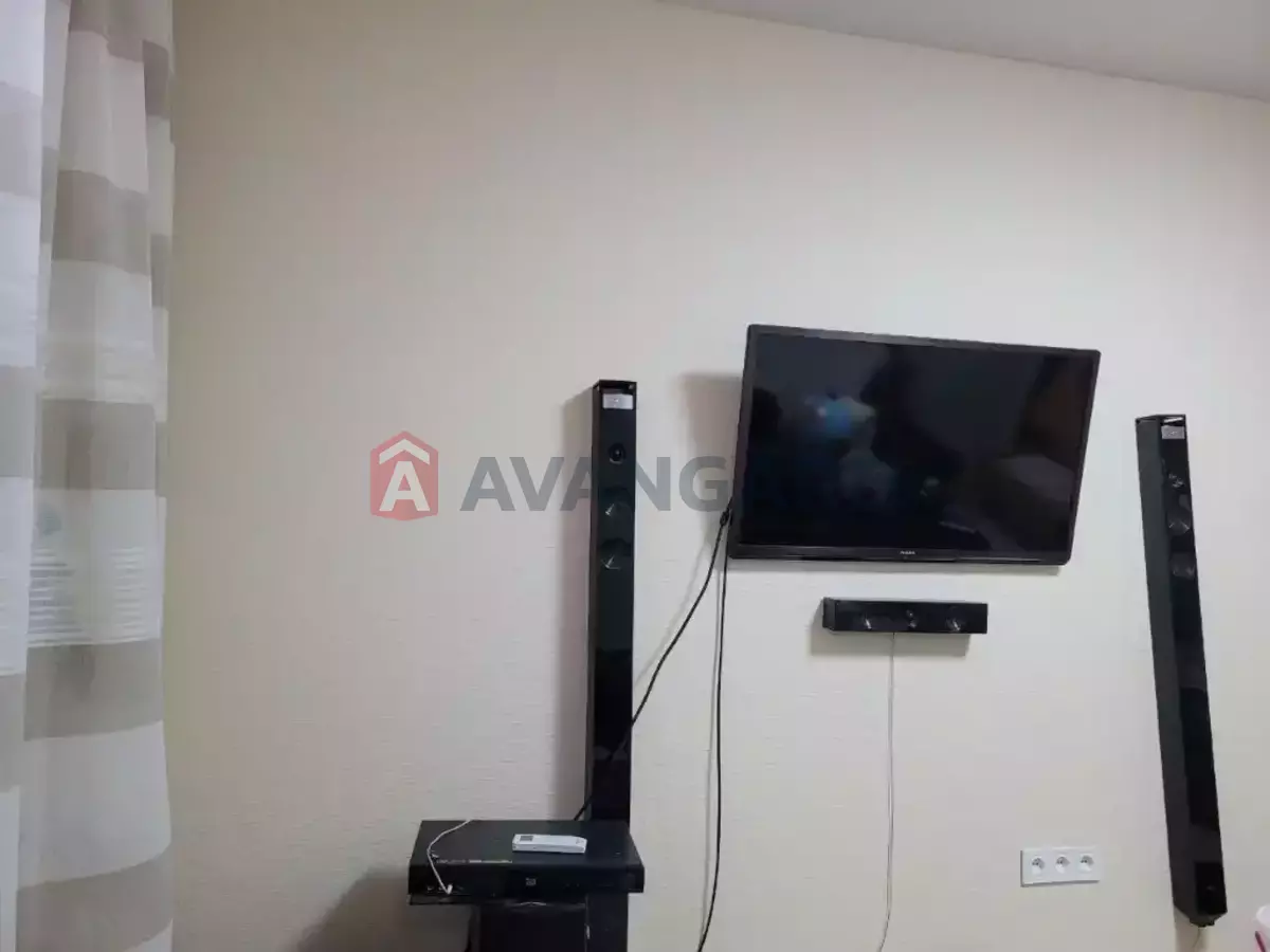 3 ����. ��������, 70/42/10 ��. �., 4/12 ���� ���� 18