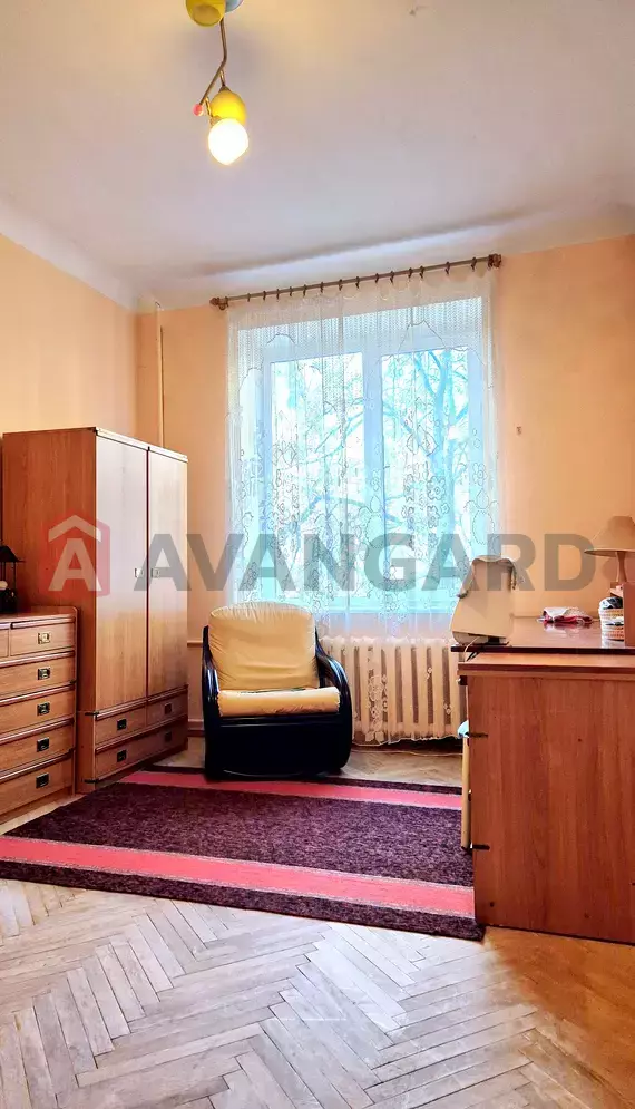 3 ��. ��������, 70/-/7 ��. �., 2/5 ������ ���� 1