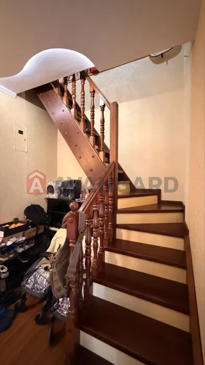 3 ��. ��������, 79/-/16 ��. �., 2/3 ������ ���� 11