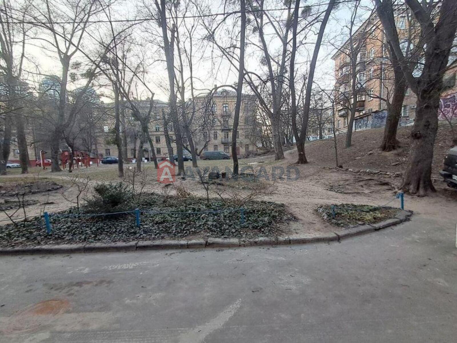 1 ��. ��������, 32/-/6 ��. �., 2/5 ������ ���� 2