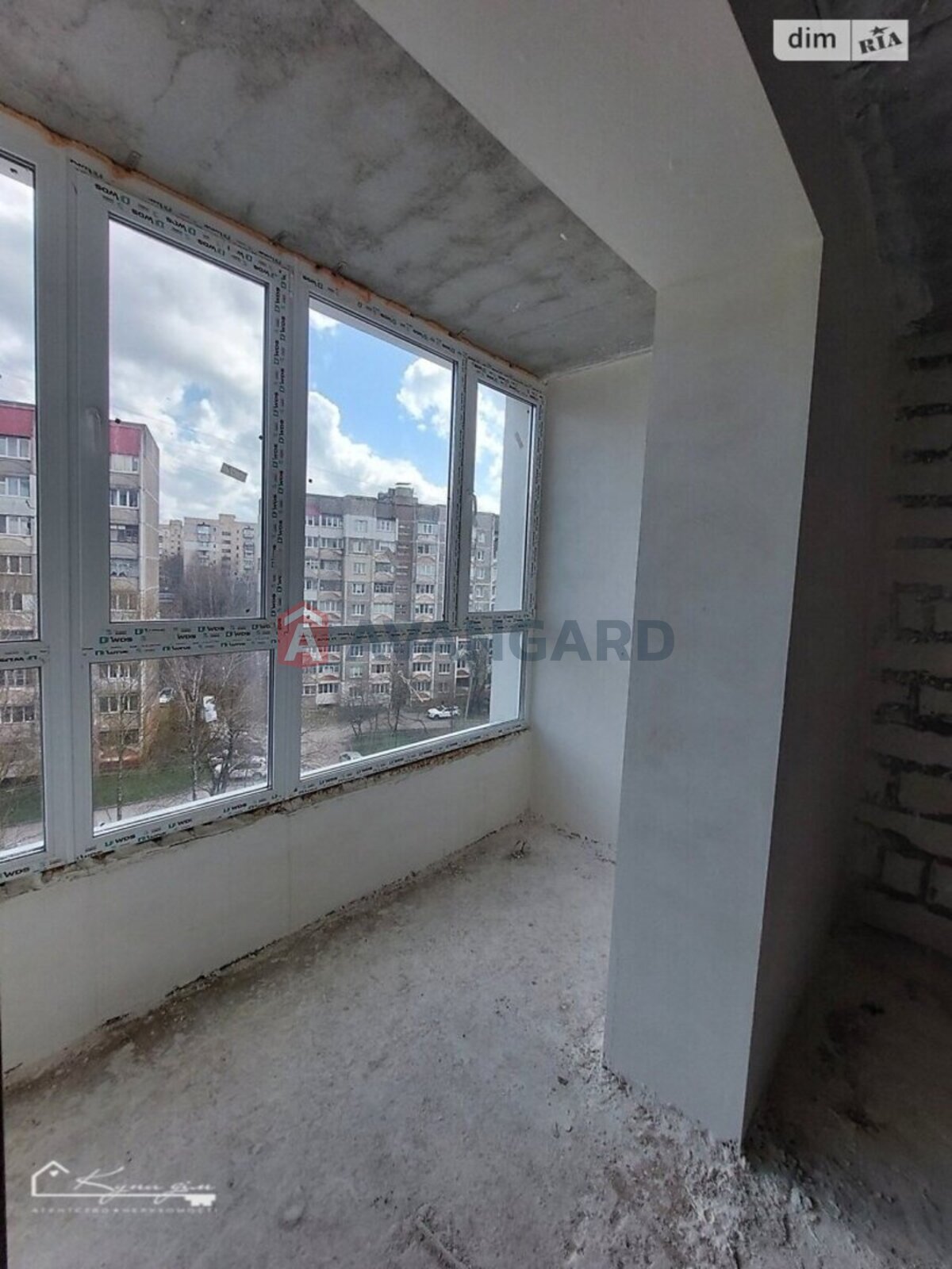 2 ��. ��������, 80/-/- ��. �., 7/10 ������ ���� 9